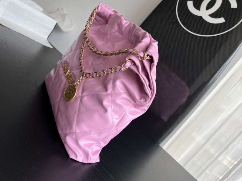 Handbag Chanel size 39cmx42cmx8 cm