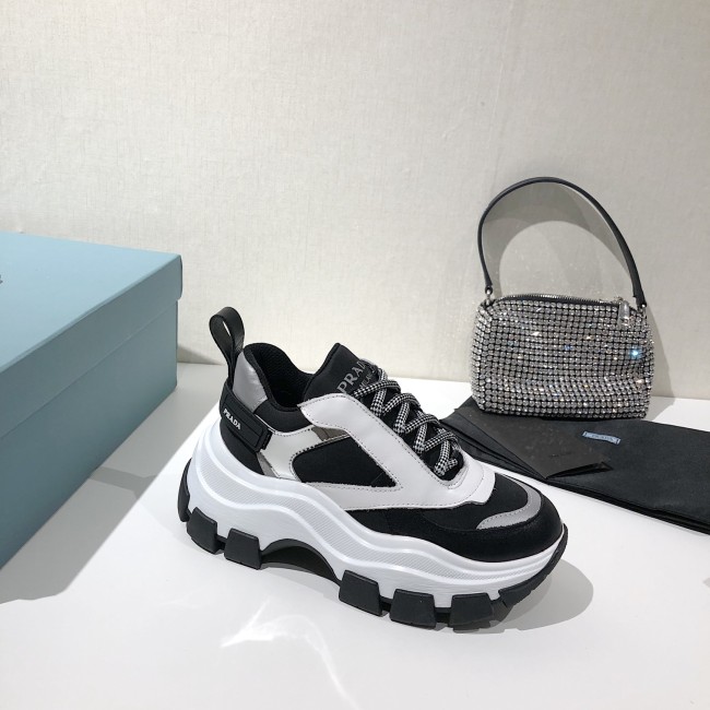 Prada Low Top sneaker 53