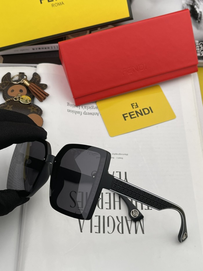 Sunglasses Fendi FD1970