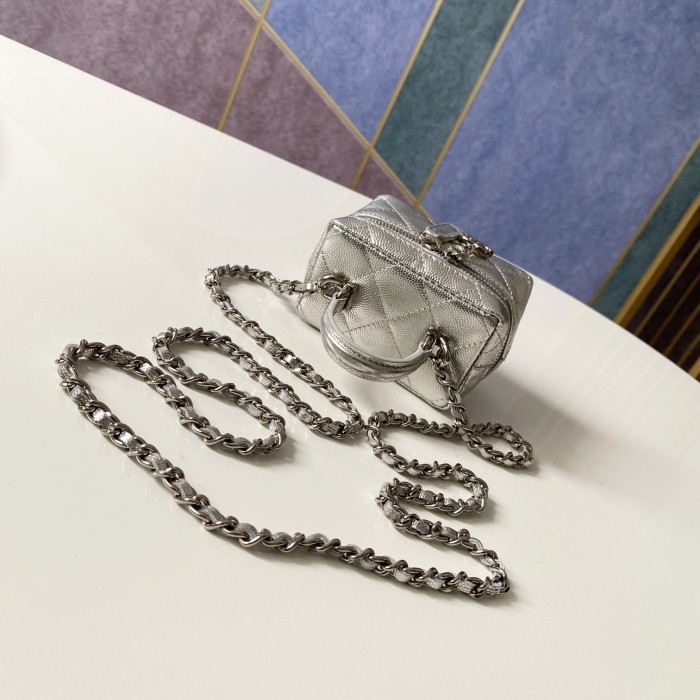 Handbag Chanel AP2194 size 12 11.5 7 cm