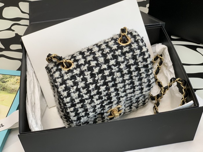 Handbag Chanel 99204 size 17*14.5*7.5* cm