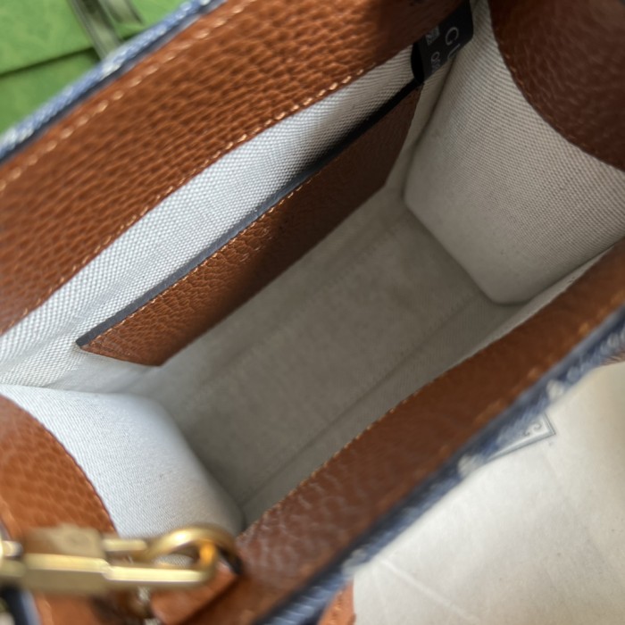 Handbag Gucci 671623 size 16*20*7 cm