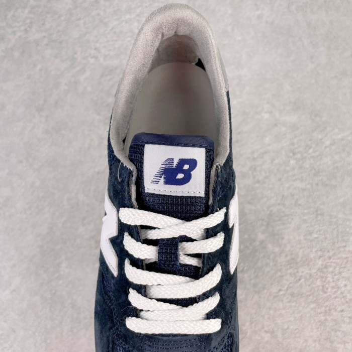 New Balance 990 Sneaker 4