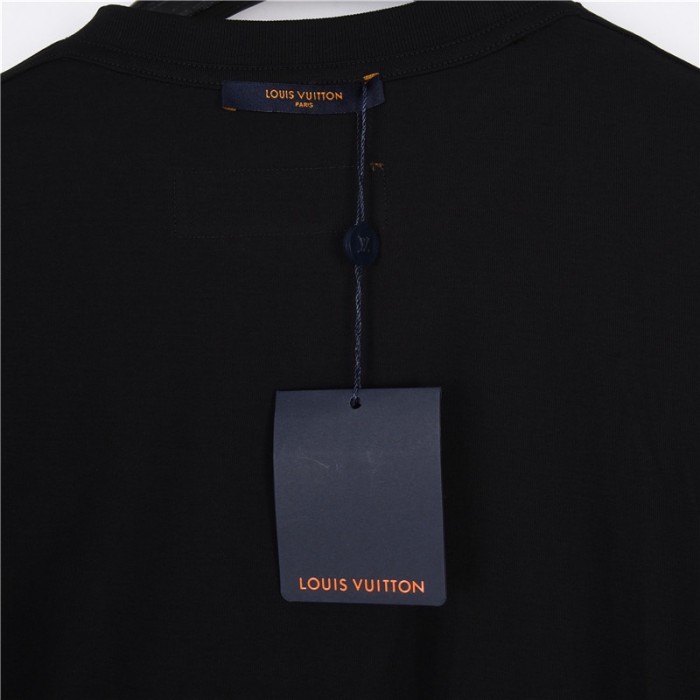 Clothes Louis Vuitton 364