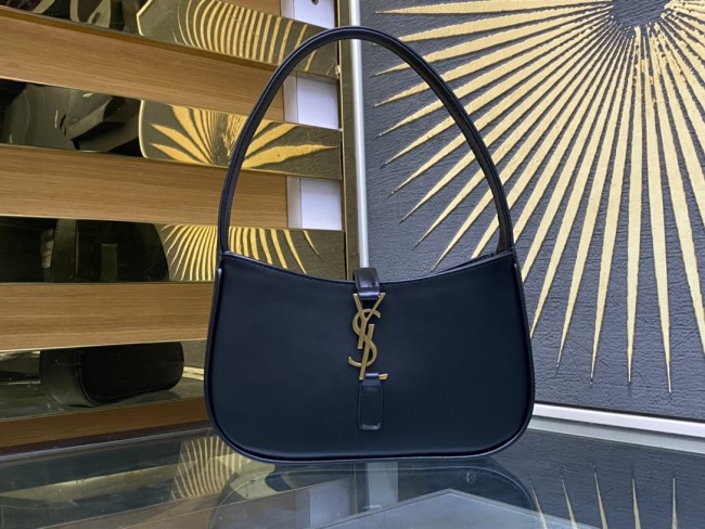 Handbags SAINT LAURENT 710318 size 19x11.5x4.5 cm