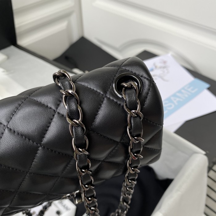 Handbag Chanel size 17 cm