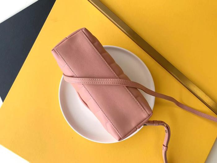 Handbags SAINT LAURENT 467072 size 20X14X7 cm