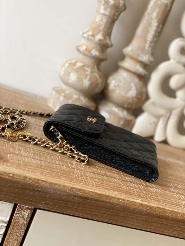 Handbag Chanel 81235 size 18*3*11.5 cm