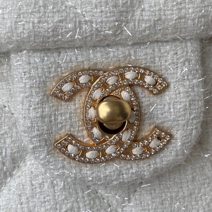 Handbag Chanel AS2819 size 16×19.5×6 cm