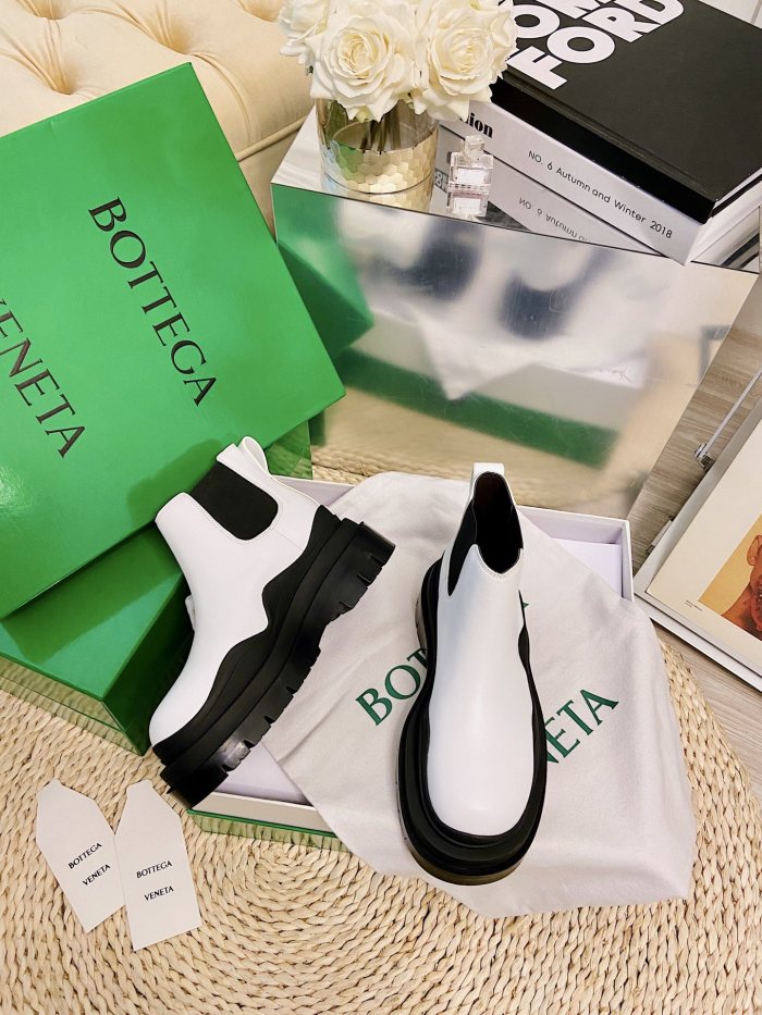Bottega Veneta Boots 32