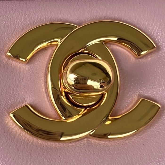 Handbag Chanel size 17 cm