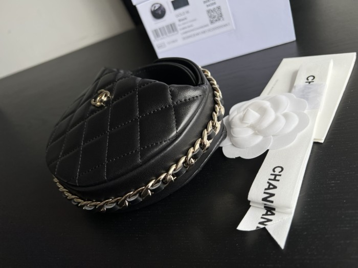 Handbag Chanel size 16cmx16cmx5.5 cm