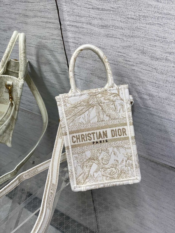 Handbag Dior size 13.5*5*18 cm