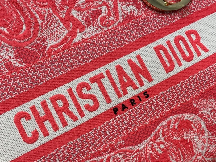 Handbag Dior size 24 cm