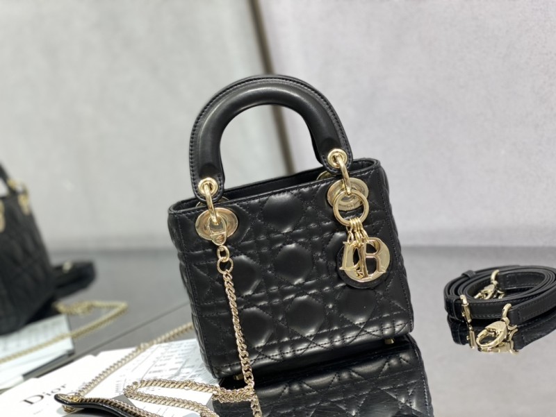 Handbag Dior size 17 cm