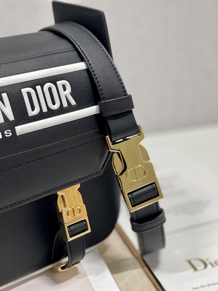 Handbag Dior 6619 size 24×9.5×19 cm