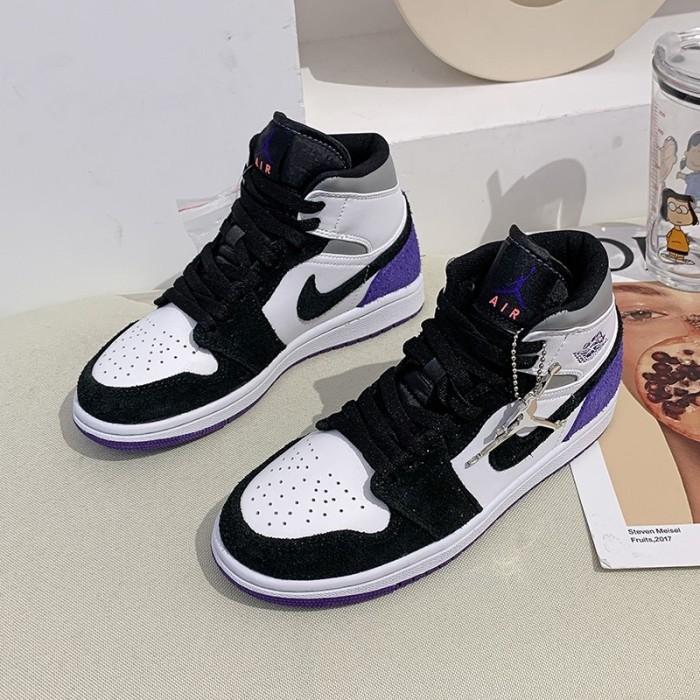 Jordan 1 Mid SE Purple