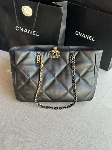 Handbag Chanel AS366 size 24 X41 X10 cm