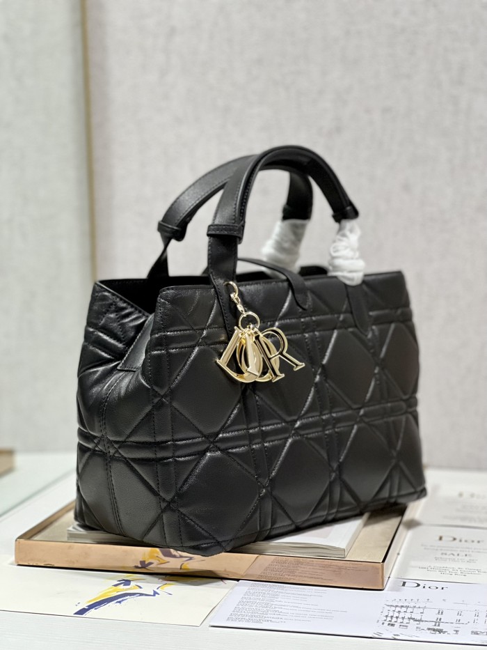 Handbag Dior 1188 size 30×36×15 cm