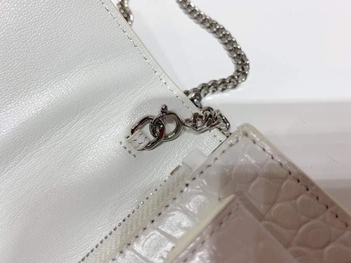 Handbags SAINT LAURENT 533026 size 19x14x5.5 cm