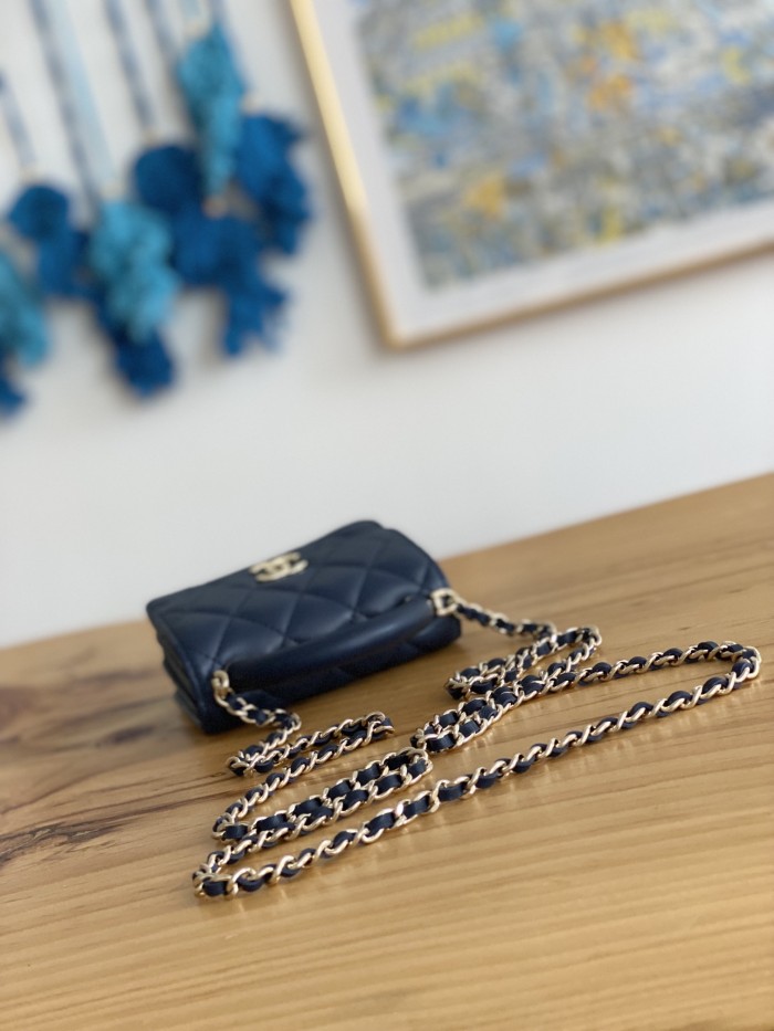 Handbag Chanel 81209 size 12.5 cm