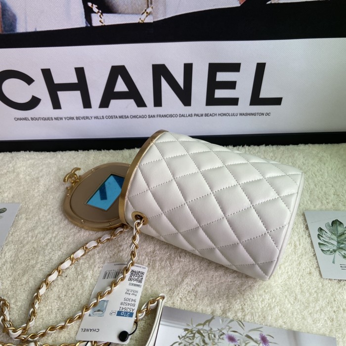 Handbag Chanel AS2641 size 16x12x10 cm