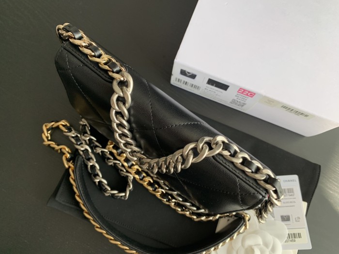 Handbag Chanel 0957 size 19 cm