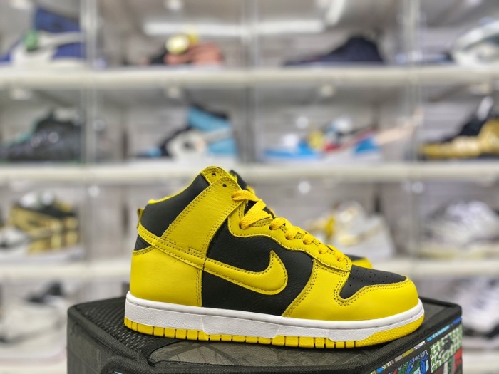 Nike Dunk High Black Varsity Maize