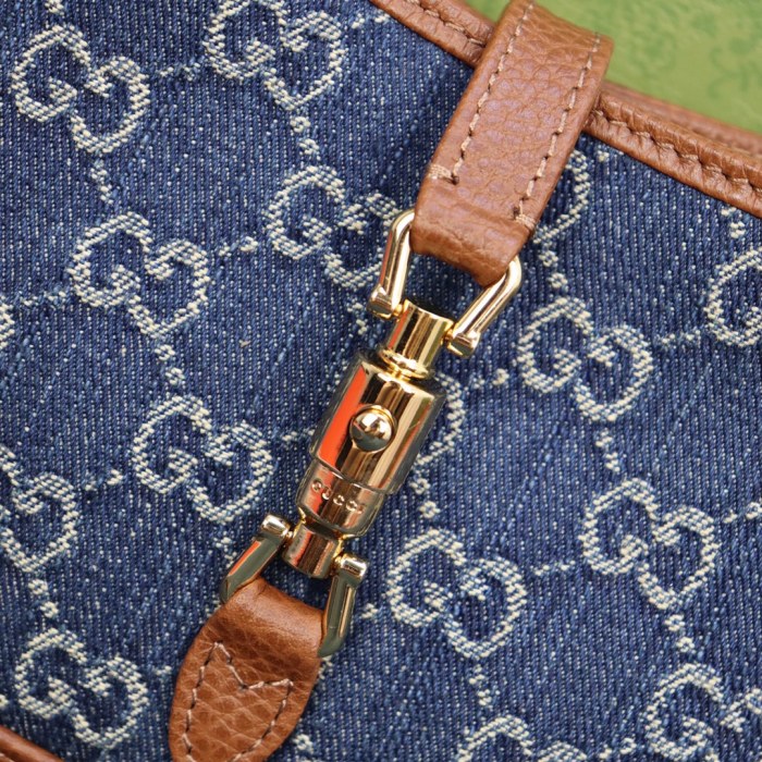 Handbag Gucci 637092 size 19*13*3 cm