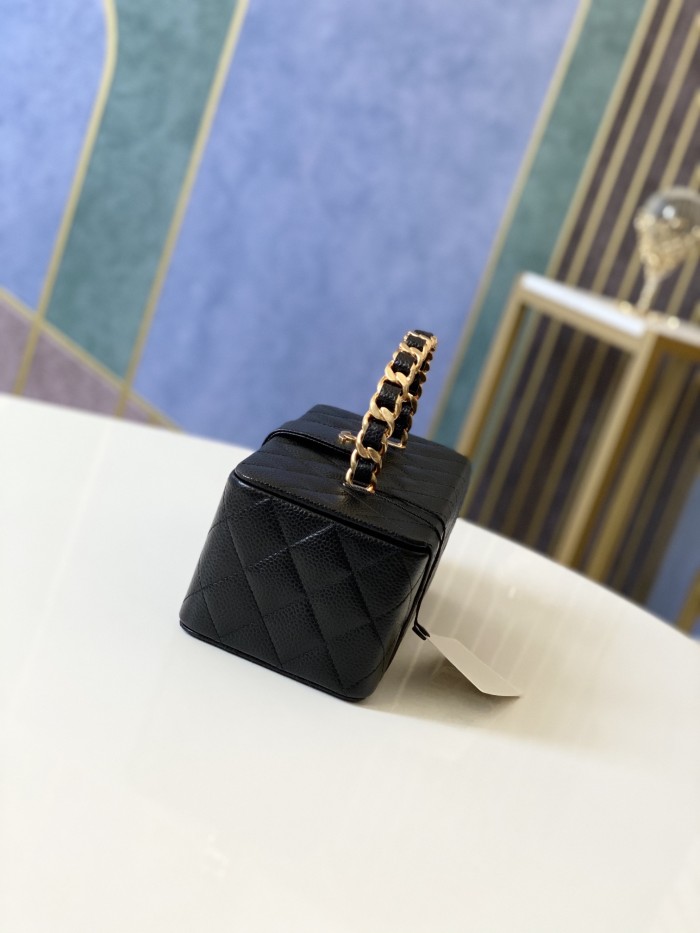 Handbag Chanel 01919 size 22 10 8.5 cm