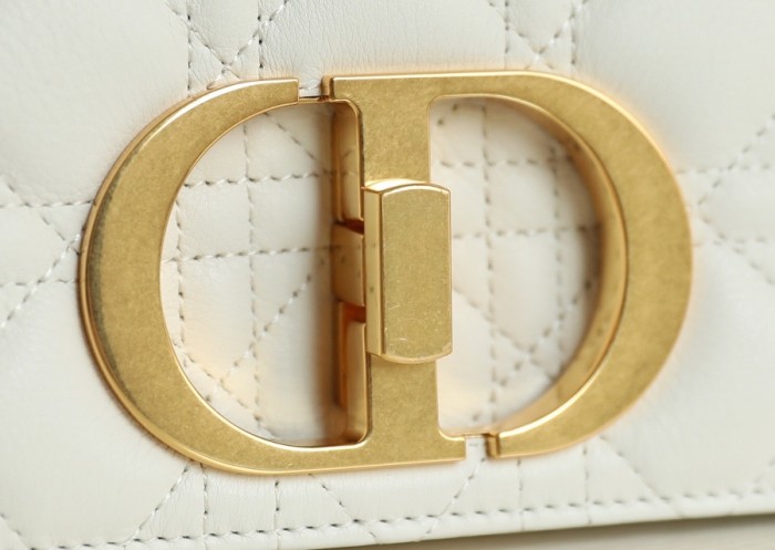 Handbag Dior size 28x17x9 cm