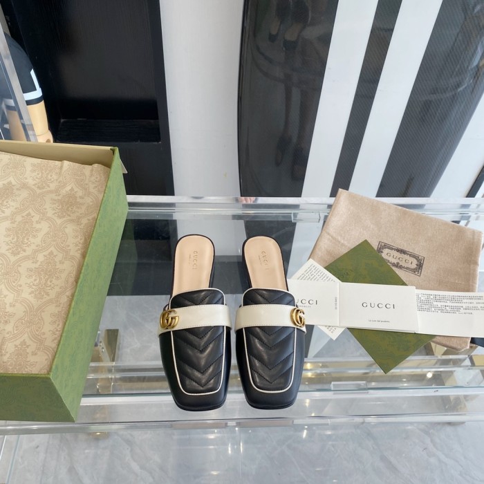 Gucci Leather slipper Women 9