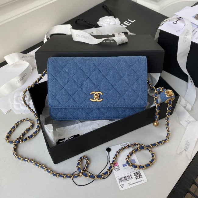 Handbag Chanel AP1450 size 19 cm