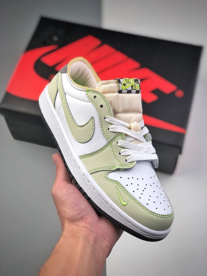 Jordan 1 Retro Low White Ghost Green Black