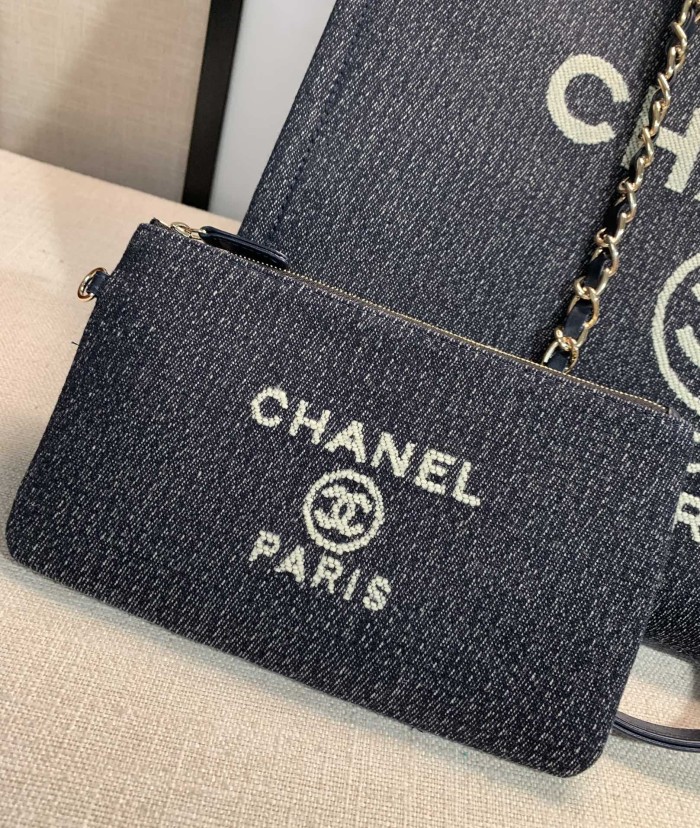 Handbag Chanel size 38 cm
