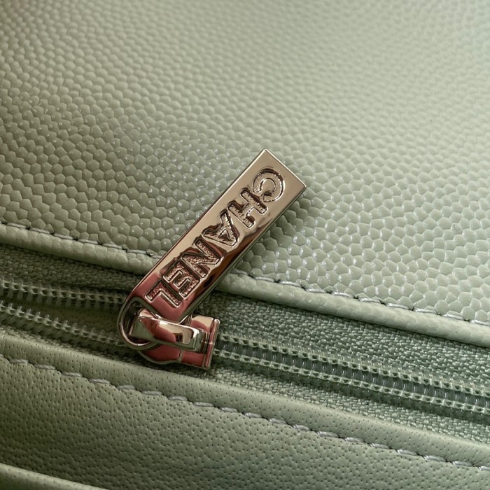 Handbag Chanel size 17 cm