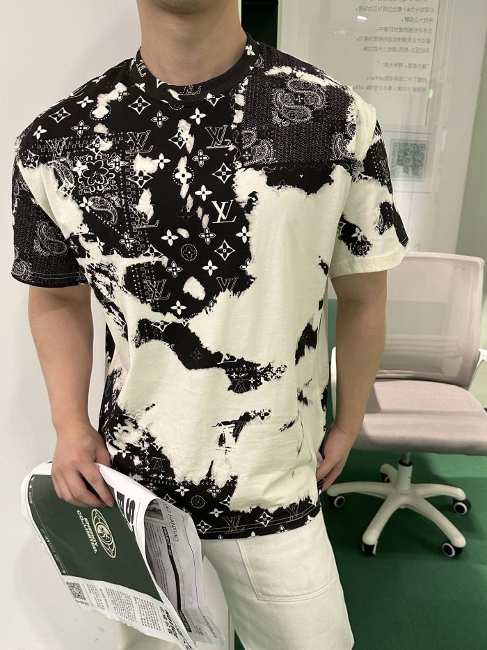 Clothes Louis Vuitton 375