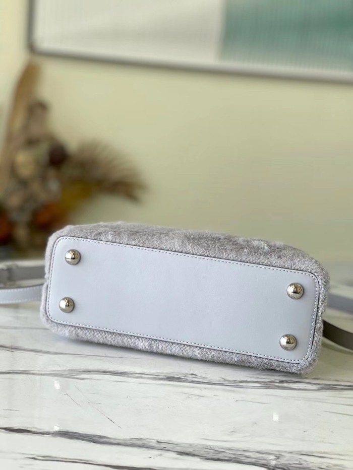 Handbag Louis Vuitton M48865 M42258 size 26.5 x 17.5 x 9 cm