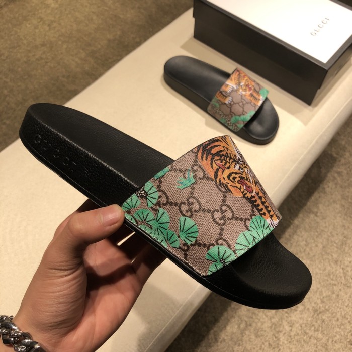 Gucci Slippers 37