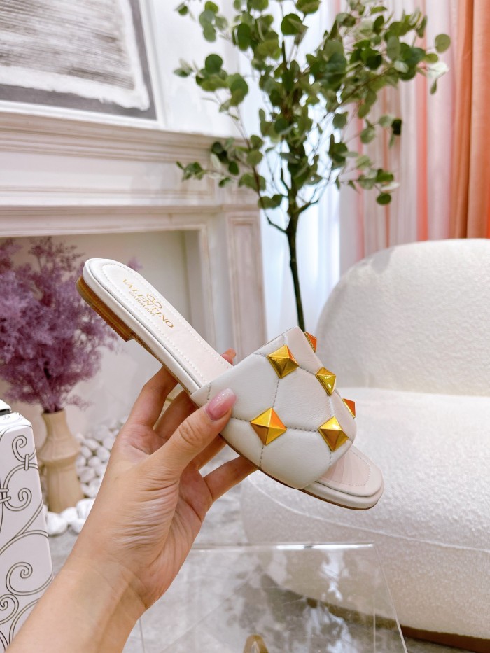 VALENTINO GARAVANI Roman Stud WOMEN 34