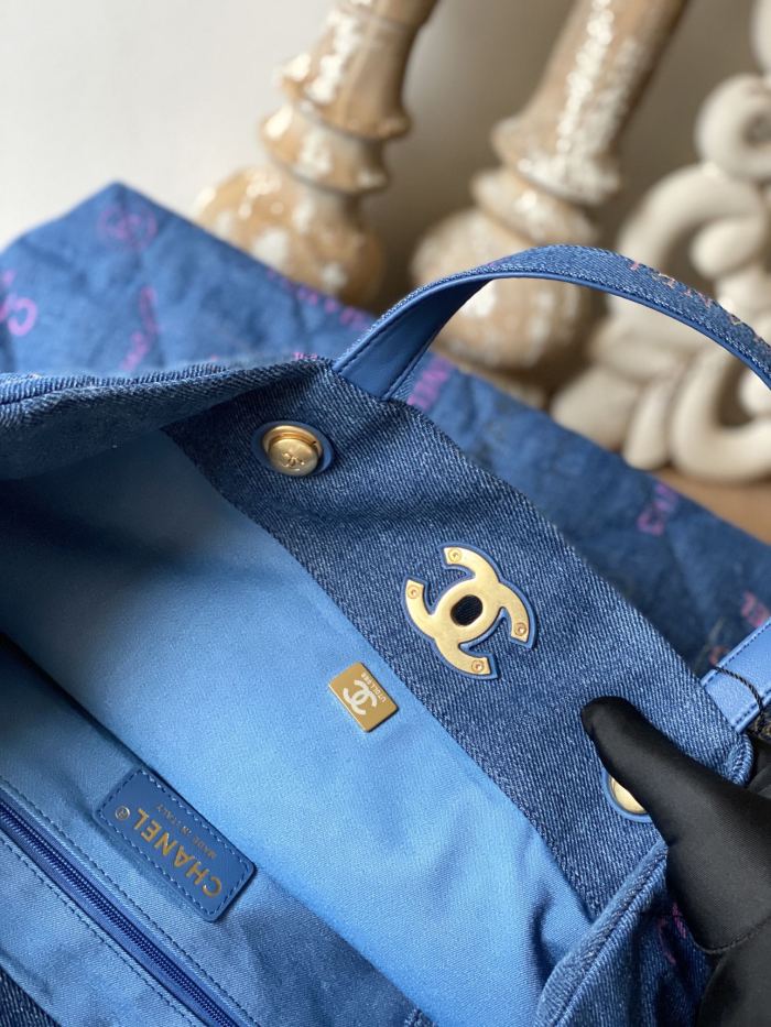 Handbag Chanel 3128 size 51x43x3 cm