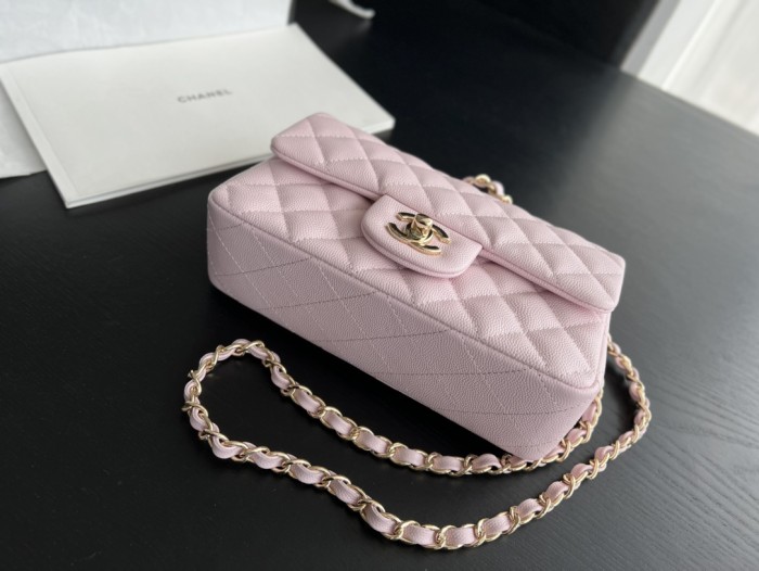 Handbag Chanel size 20 cm