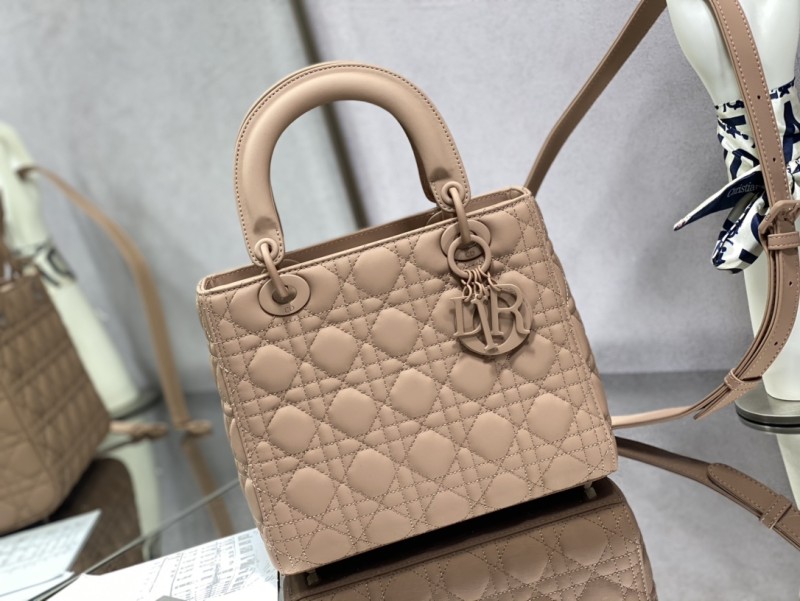 Handbag Dior size 24 cm