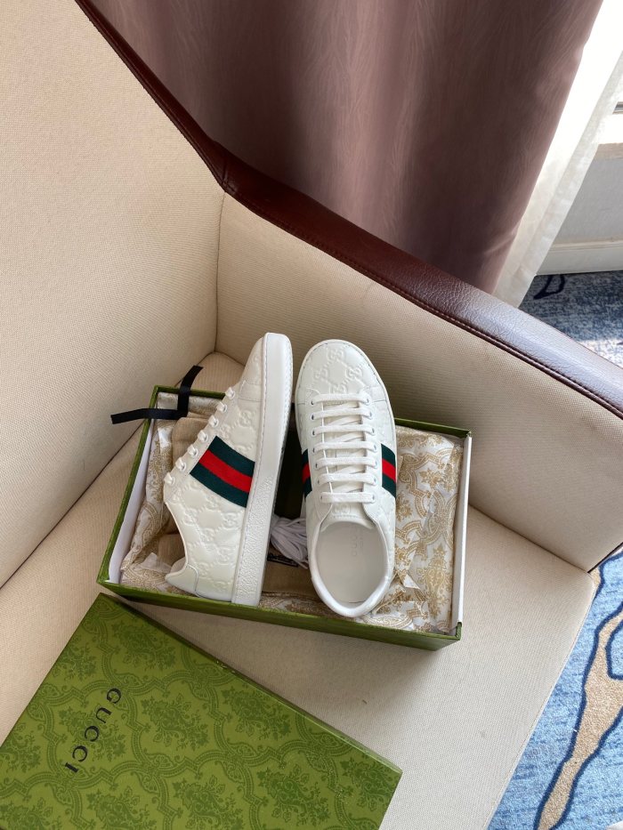 Gucci Women's Ace sneaker with bee sneaker 4