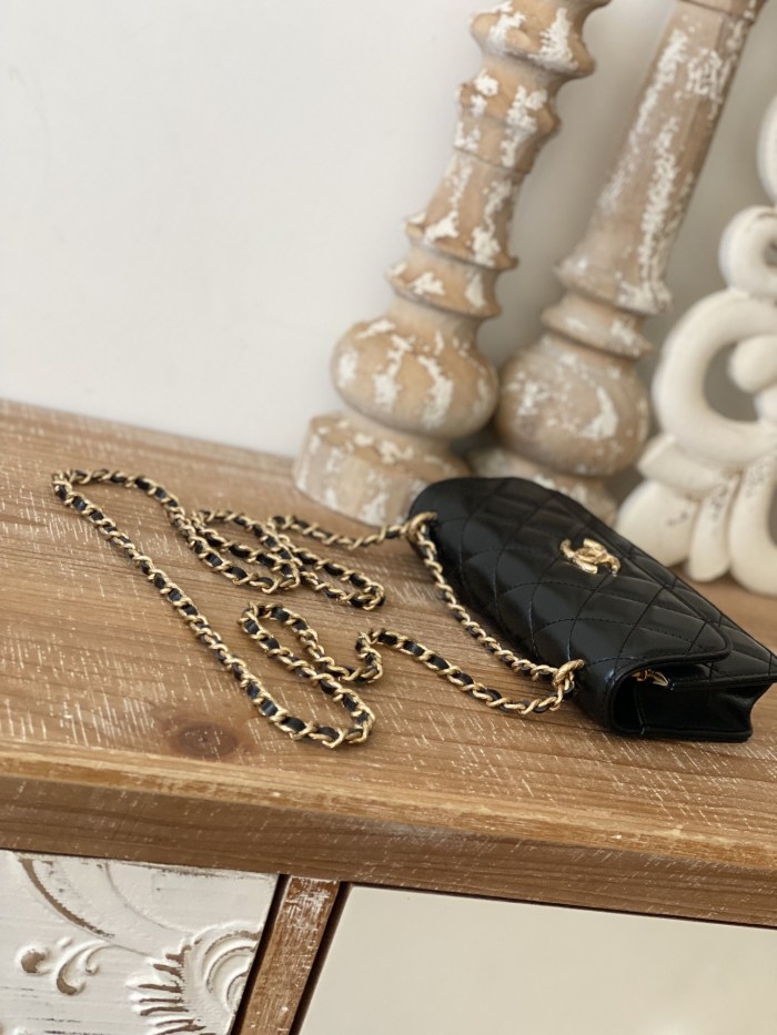 Handbag Chanel 81238 size 16 cm