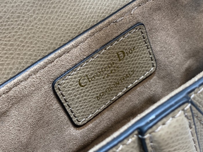 Handbag Dior size 19.5 cm