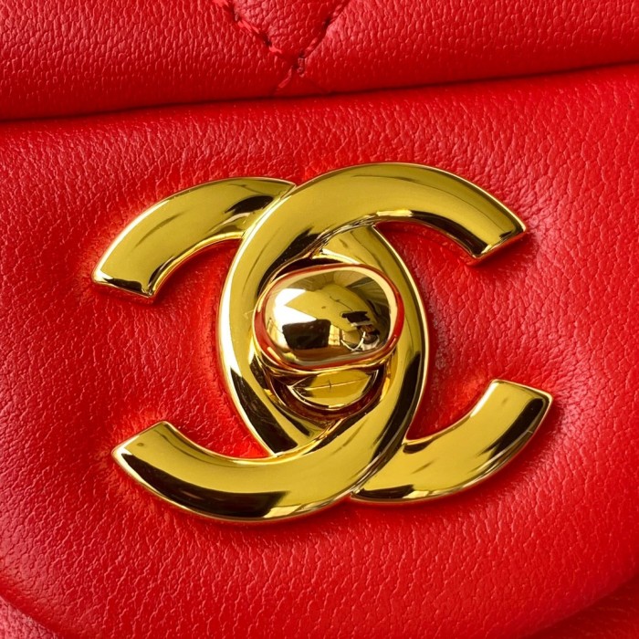 Handbag Chanel size 20 cm