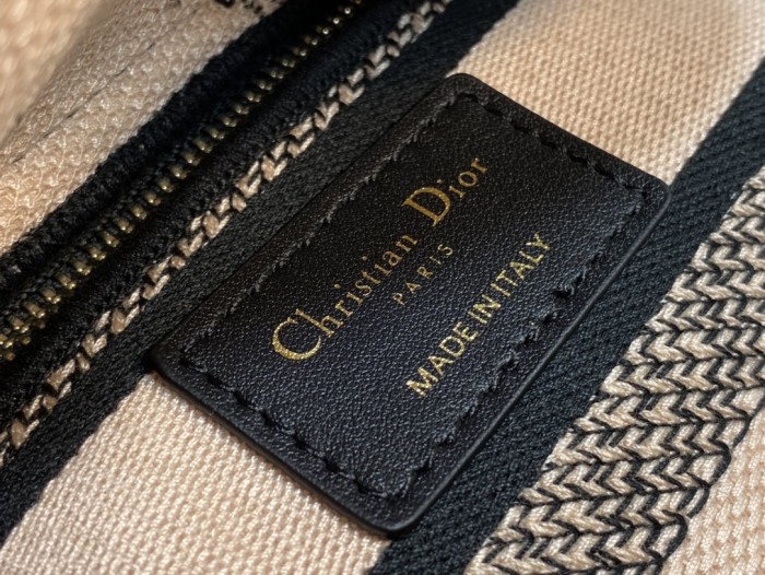 Handbag Dior size 17*7*15 cm