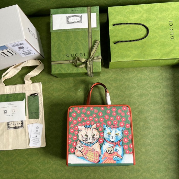 Handbag Gucci 605614 size 28*26.5*9 cm