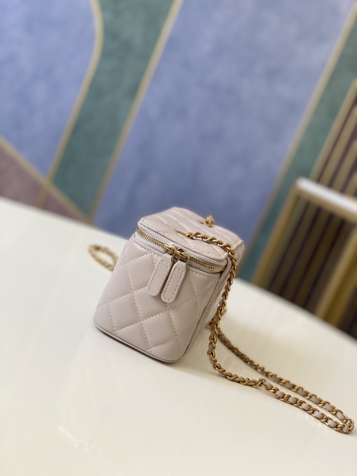 Handbag Chanel 81138 size 16 9.5 8 cm